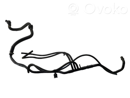 Caurulīte (-es) / šļūtene (-es)