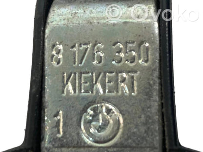 Aizmugurē slēdzenes cilpa