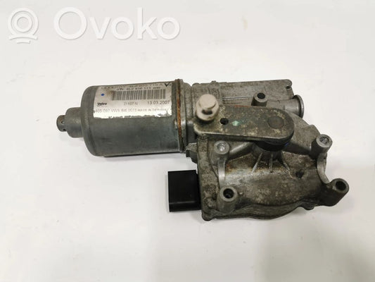 Stikla tīrītāja motoriņš