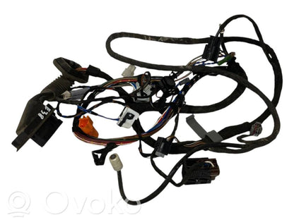 Priekšējo durvju vadu instalācija