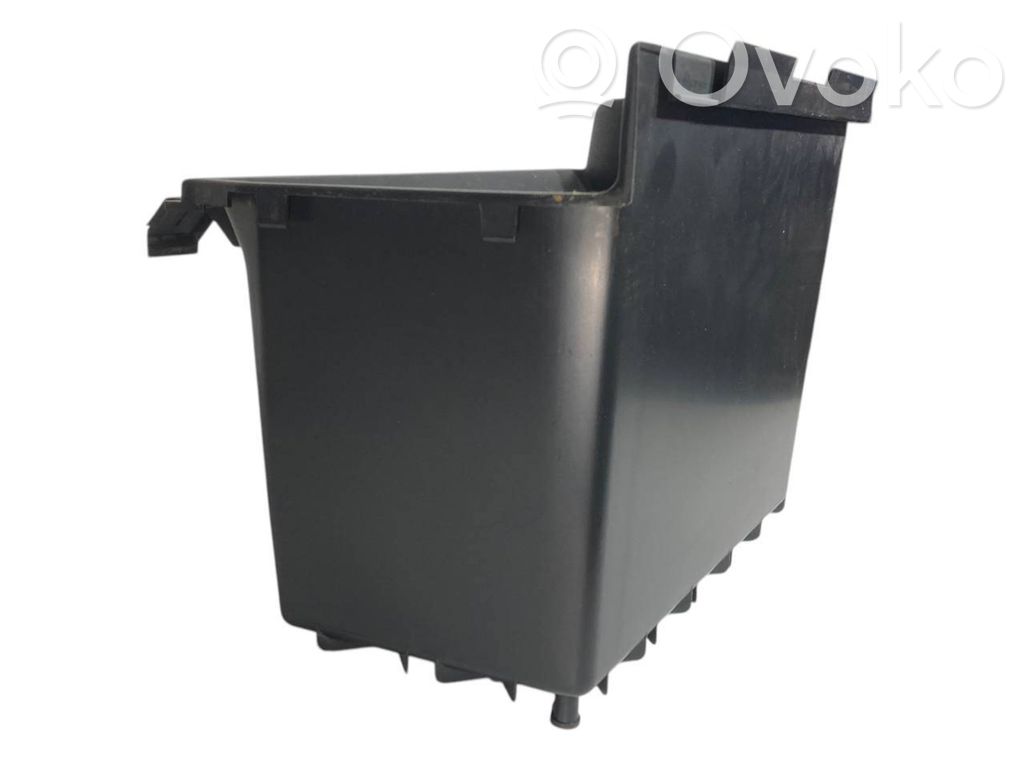 Trunk storage compartment