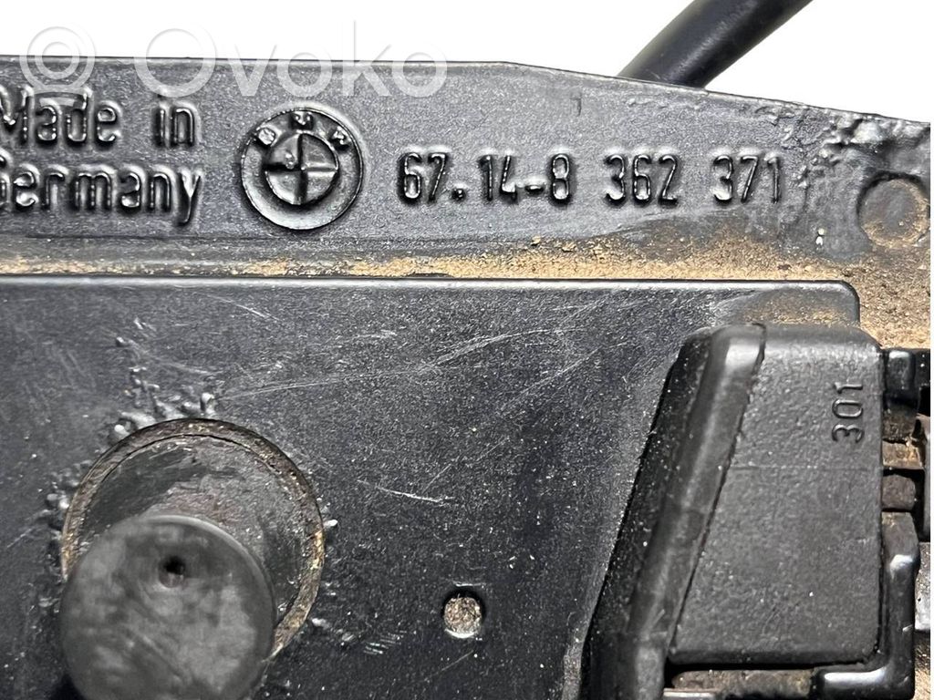 Aizmugurējā pārsega pievilcējs