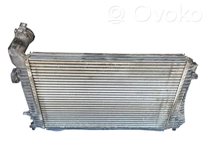 Starpdzesētāja radiators