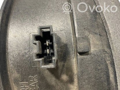 Speaker(s) in the rear door