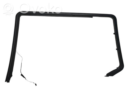 Apšuvums aizmugurējām durvīm