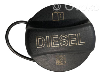 Screw-on fuel tank cap