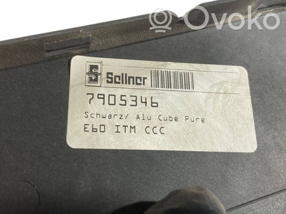 Salona dekoratīvās apdares komplekts