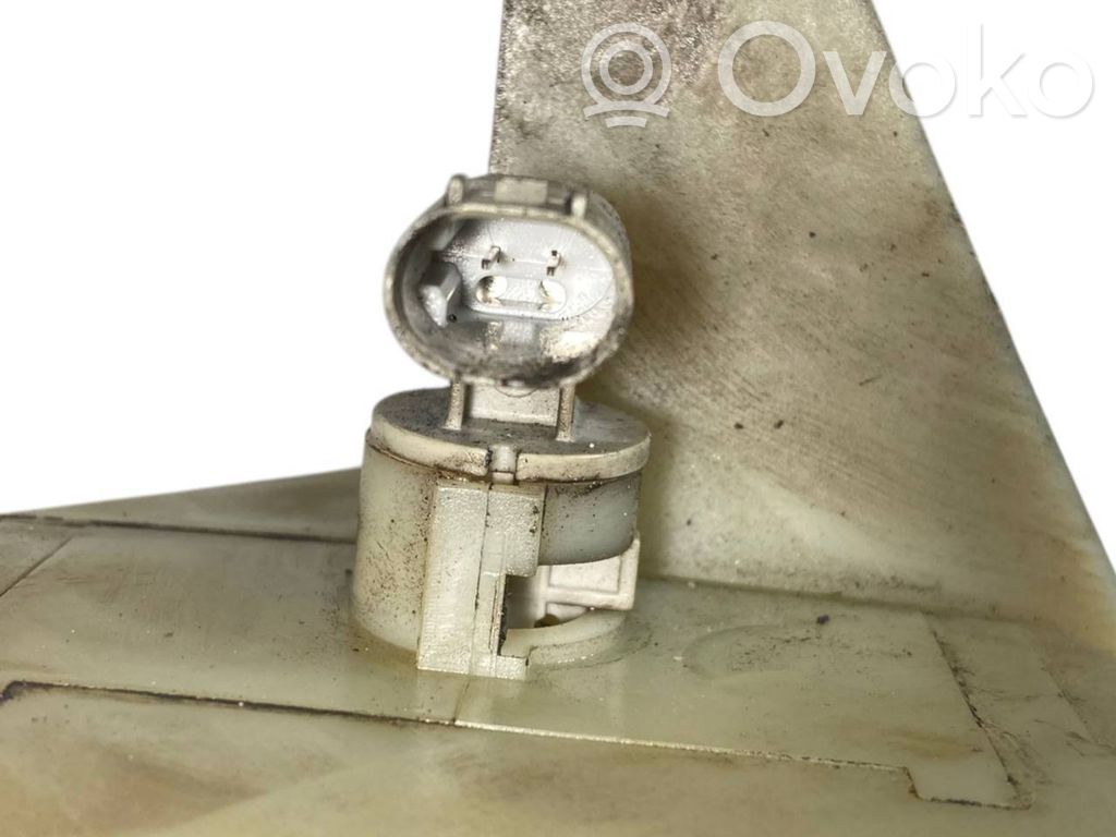 Расширительный бачок охлаждающей жидкости