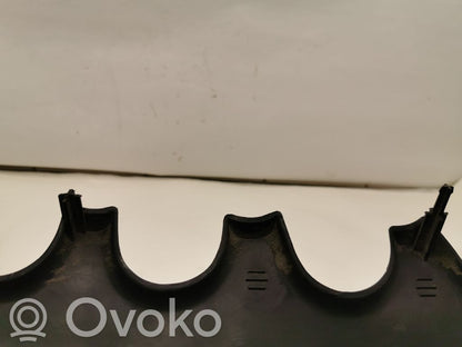 Engine cover (decorative trim)