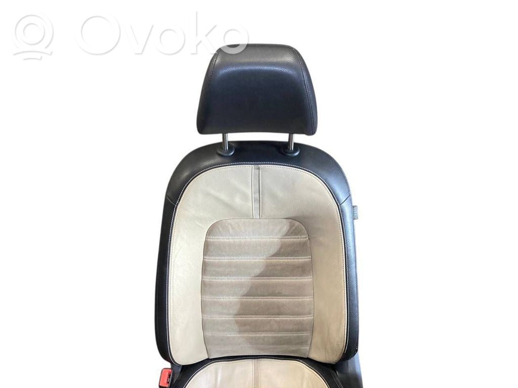 Sēdekļu komplekts