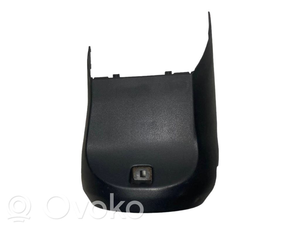 Stūres ass dekoratīvā apdare