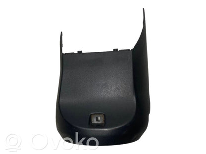 Stūres ass dekoratīvā apdare