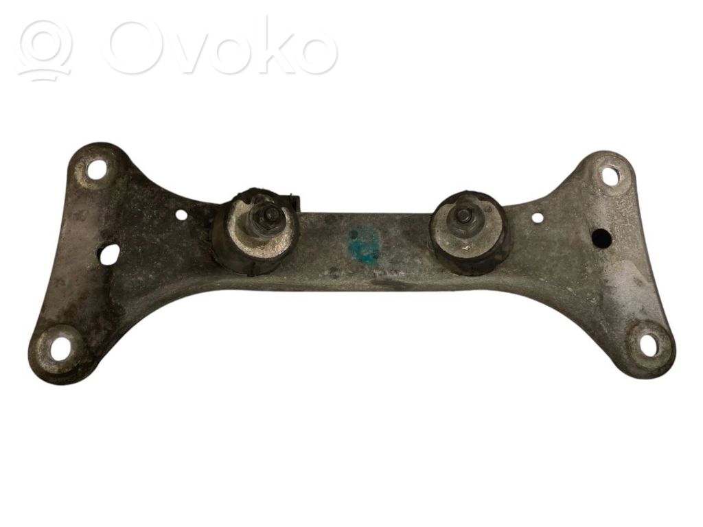 Кронштейн крепления трансмиссии