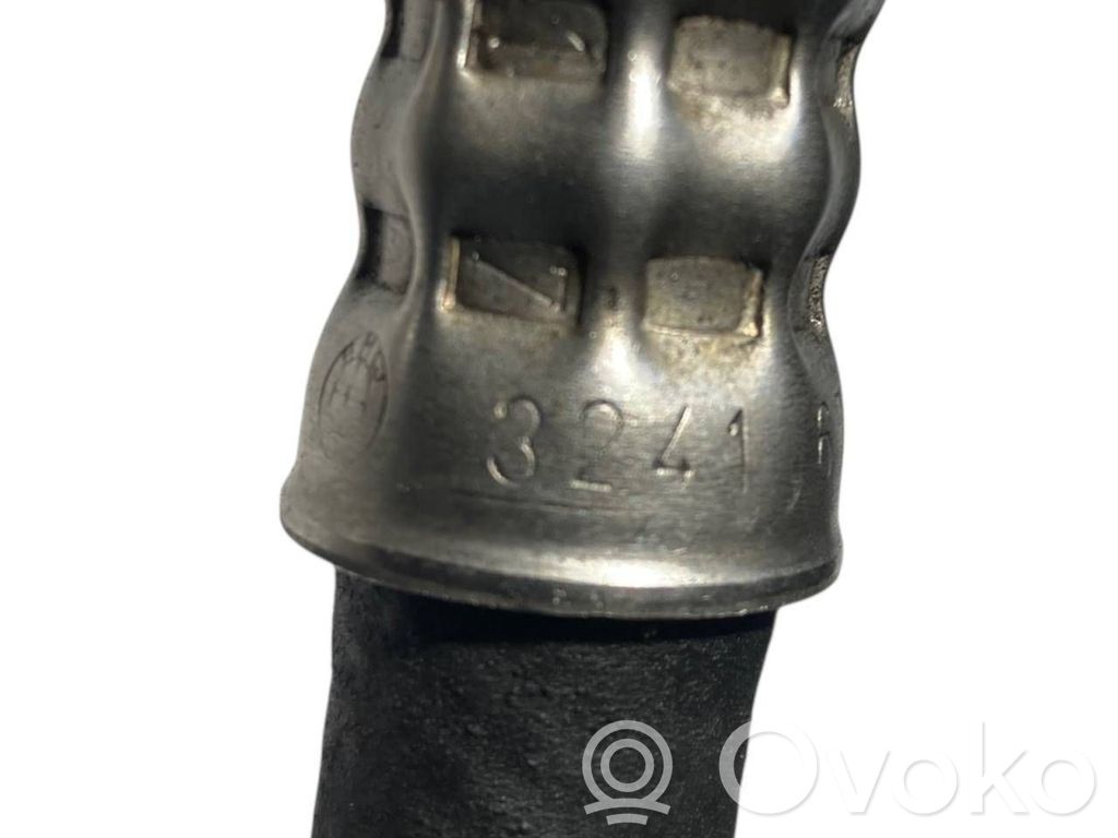 Stūres pastiprinātāja šļūtene (-es) / caurulīte (-es)