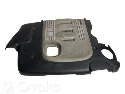 Engine cover (decorative trim)