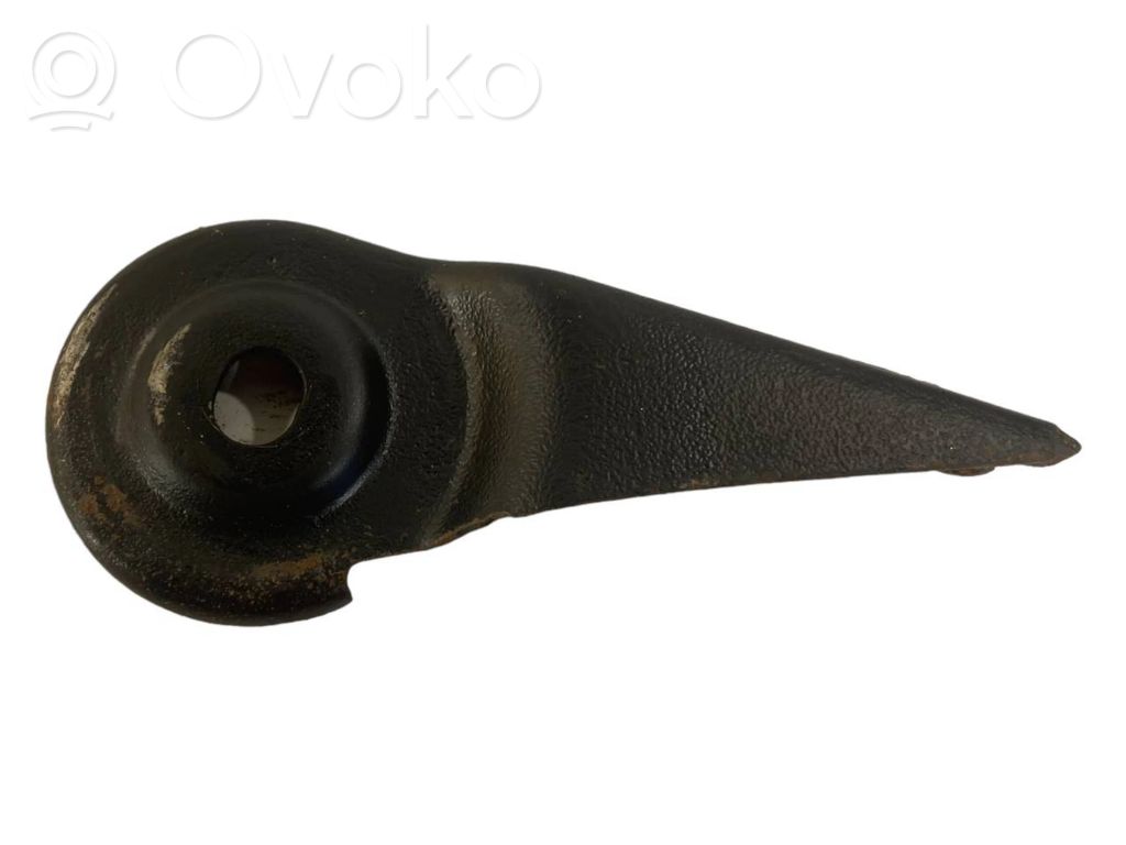 Aizmugurējā bufera atbalsta stienis