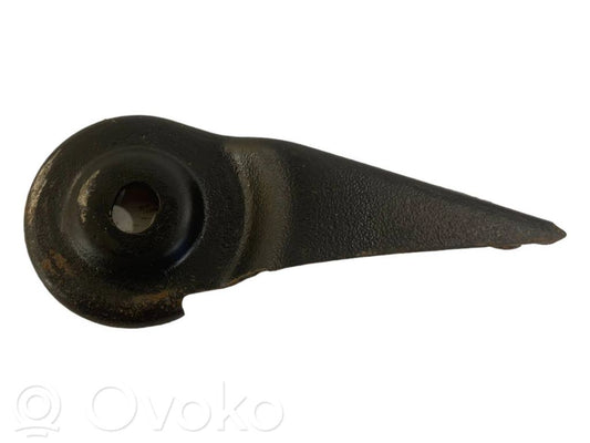 Aizmugurējā bufera atbalsta stienis