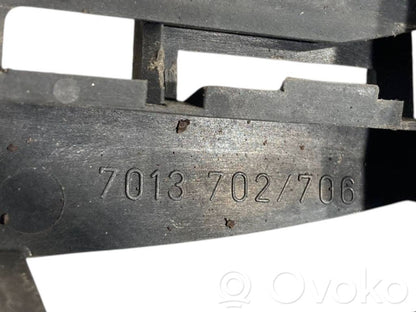 Priekšpusē turētājs / kronšteins ārējam atvēršanas rokturim