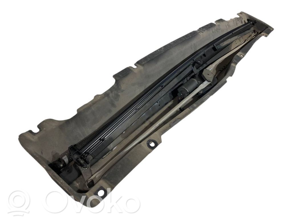 Elektrisks aizmugurējā loga aizkars