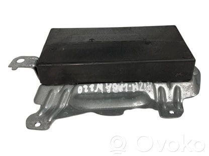 Aizmugurējo durvju drošības spilvens