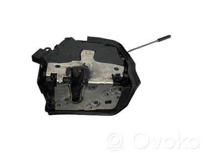 Замок сзади