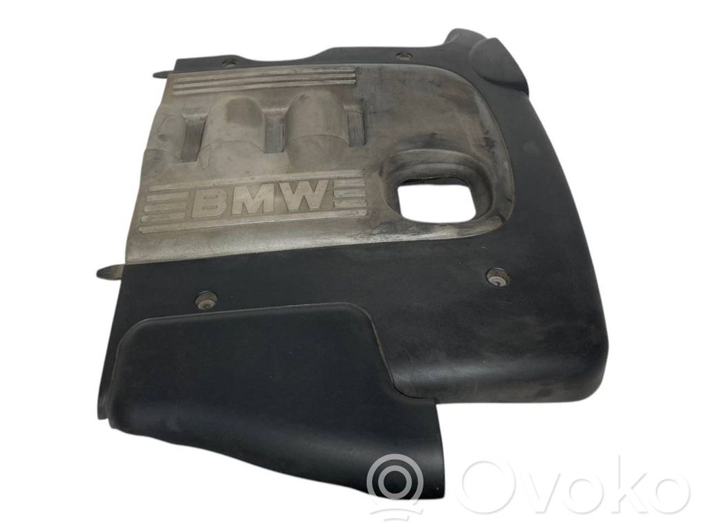 Engine cover (decorative trim)