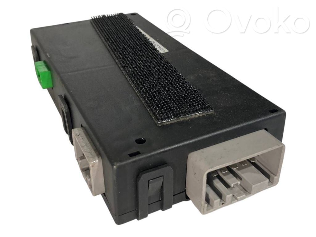 Piekabes āķa vadības bloks