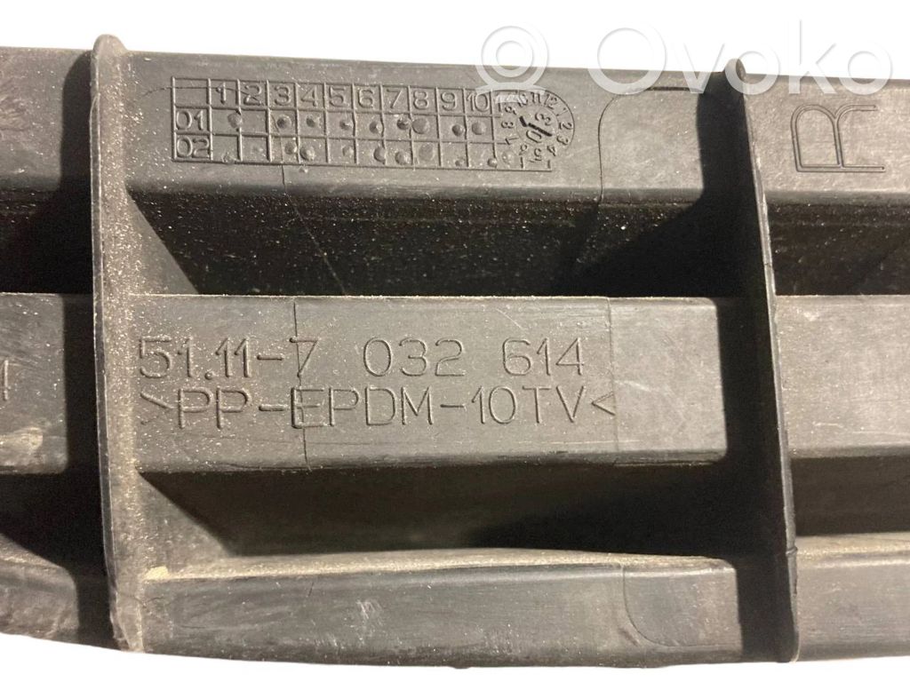 Apakšējais režģis (trīsdaļīgs)