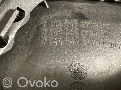 Apšuvums aizmugurējām durvīm