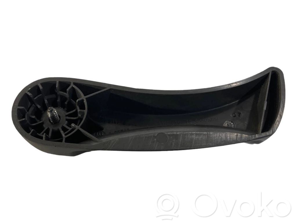 Engine hood release handle