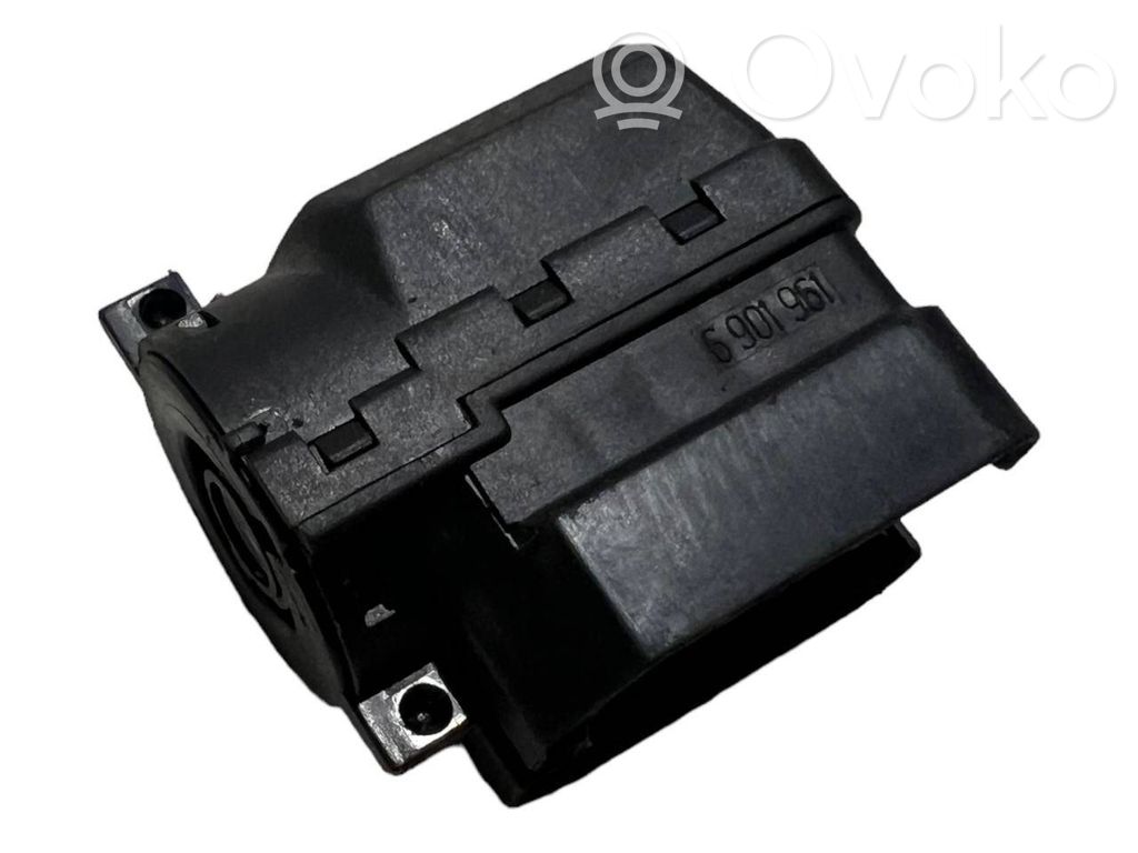 Aizdedzes slēdža kontakti