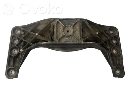 Transmission mounting bracket
