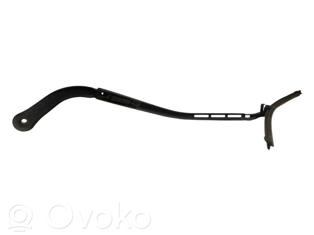 Priekšējā loga tīrītāja kājiņa