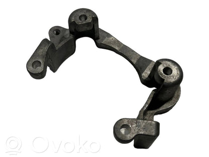 Engine mounting bracket