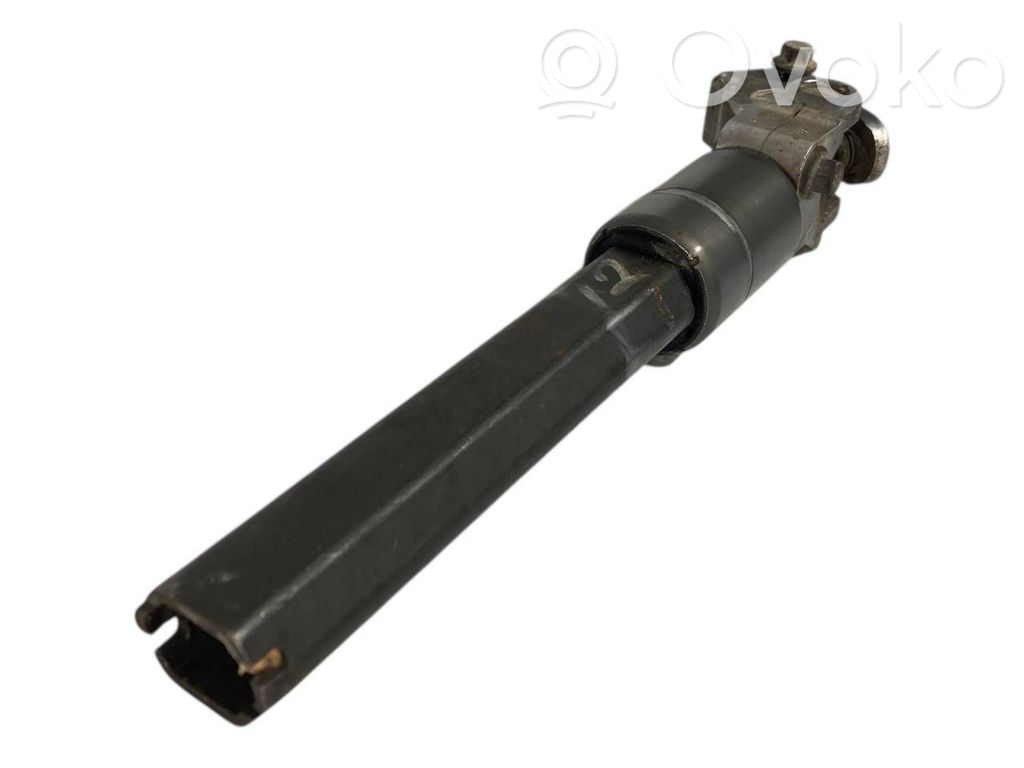 Stūresrata ass krustsavienojums