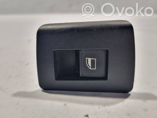 Power window switch
