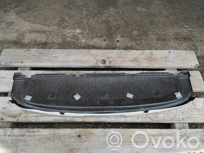 Mehānisks aizmugurējā loga aizkars