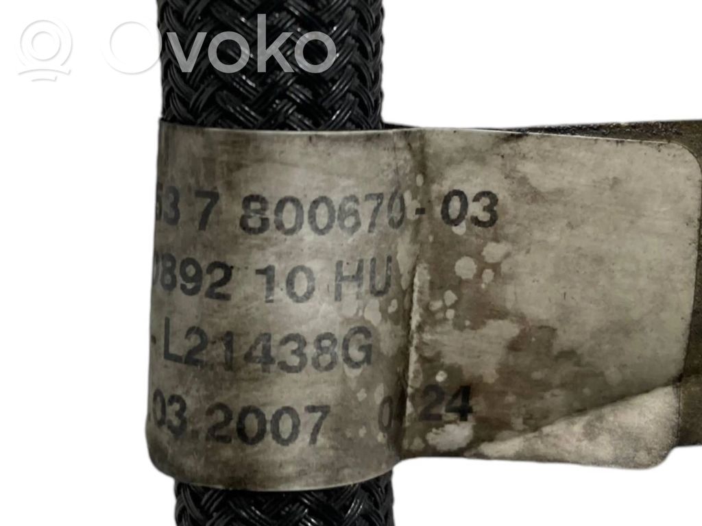 Degvielas caurulīte (-es)