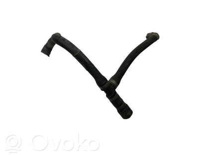 Caurulīte (-es) / šļūtene (-es)