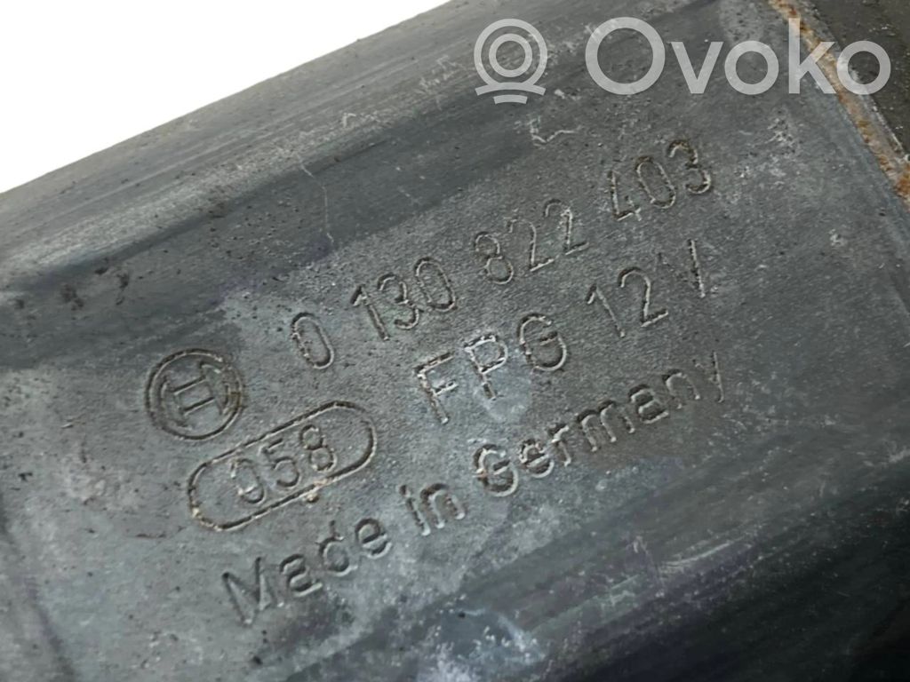 Priekšpusē elektriskā loga pacelšanas mehānisma komplekts