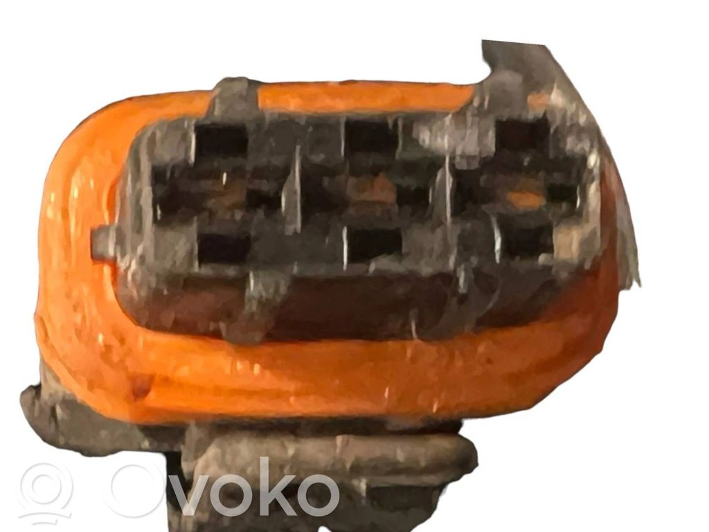 Dzinēja vadu instalācija