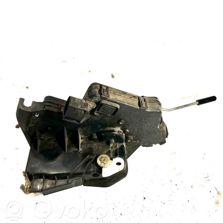 Aizmugurē slēdzene