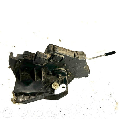 Aizmugurē slēdzene