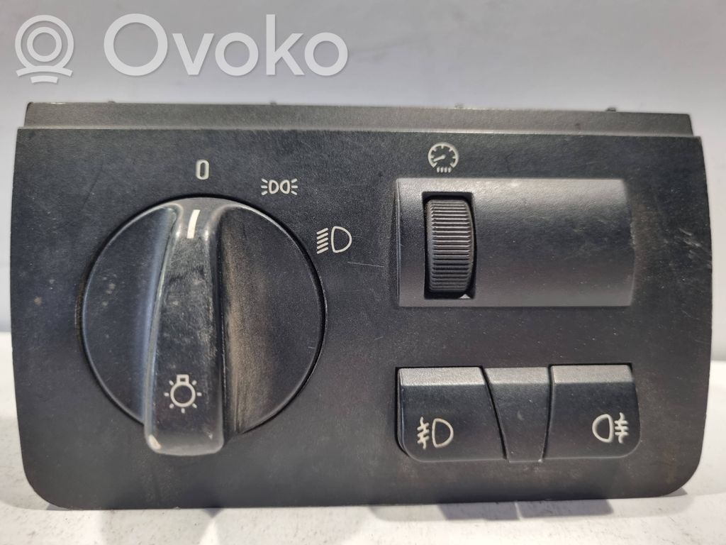 Headlight switch