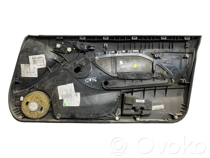 Priekšējo durvju apdare