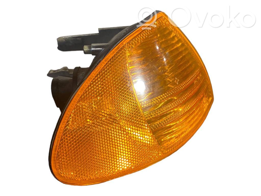 Priekšējais pagrieziena lukturis