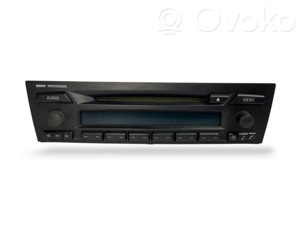 Radio / CD/DVD atskaņotājs / navigācija