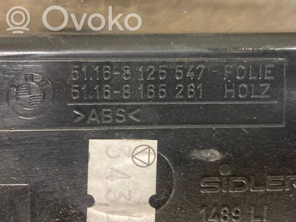 Apšuvums aizmugurējām durvīm