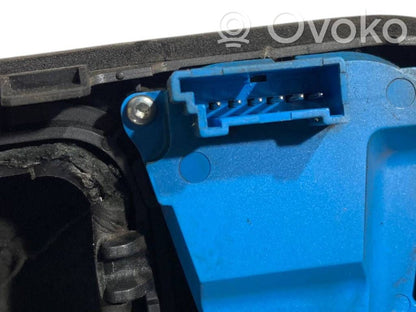 Ātrumu pārslēgšanas sviras dekoratīvā apdare (āda, uzgalis)