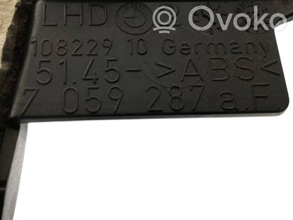 Paneļa dekoratīvās apdares vairogs (apakšējais)